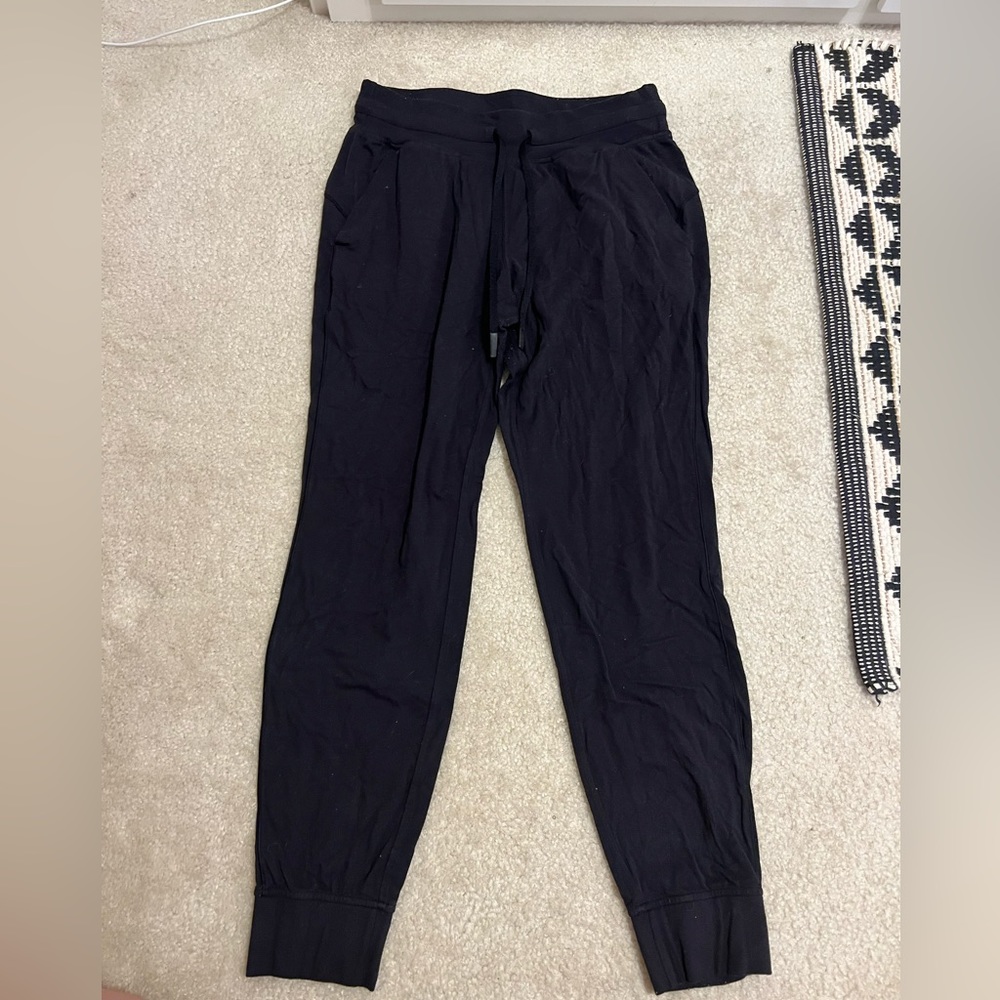 LULU LEMON black joggers size 6!!!